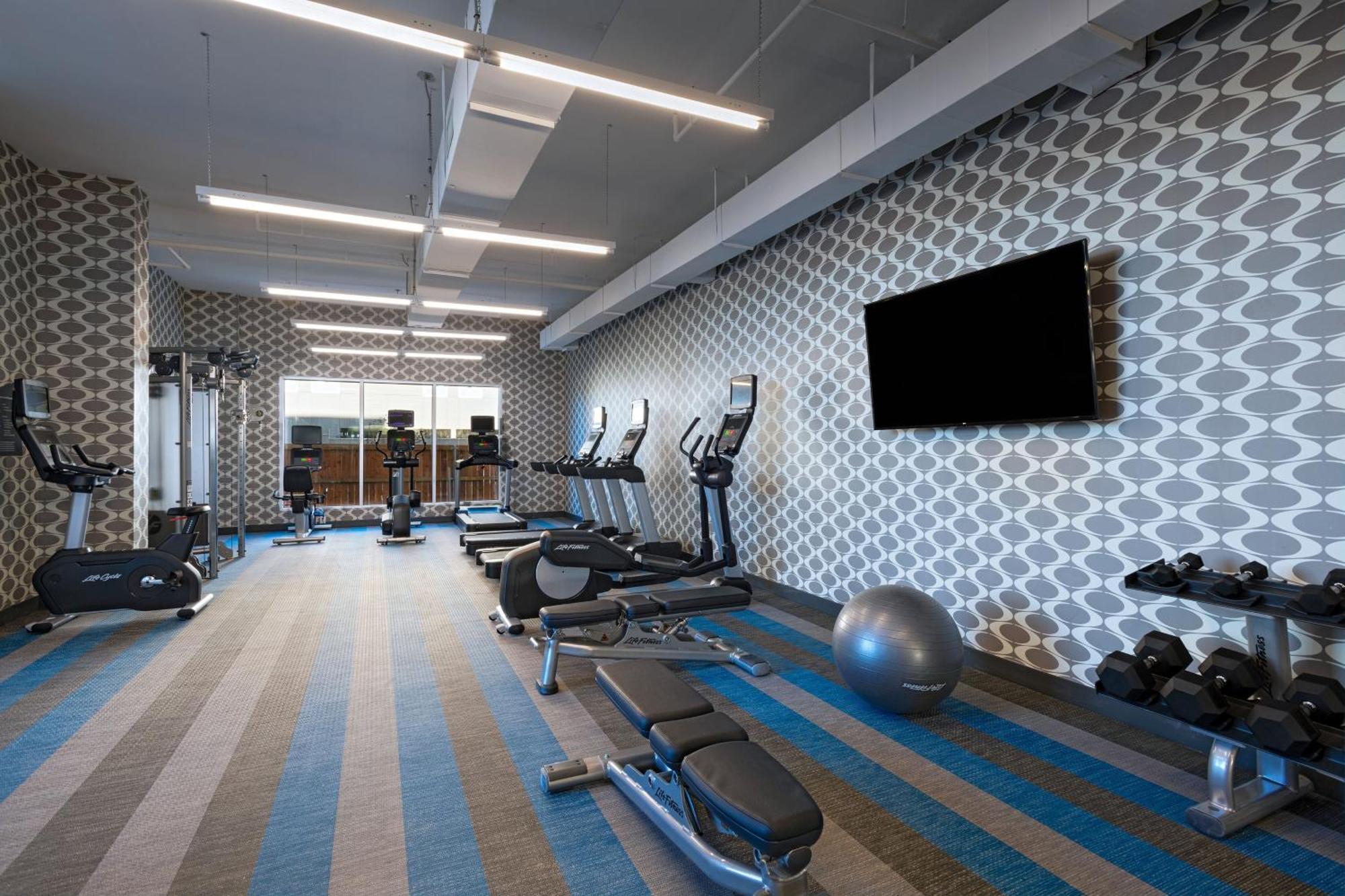 Aloft Waco Downtown Hotel Bagian luar foto