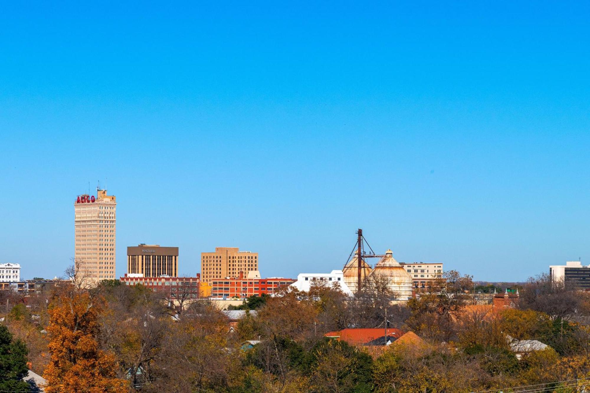 Aloft Waco Downtown Hotel Bagian luar foto